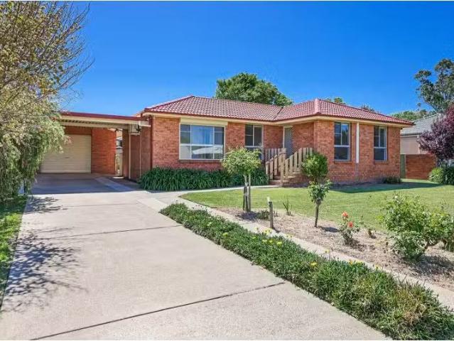Nice 3 BR 50 Gundy Road, Scone House for rent Listed by Prope.