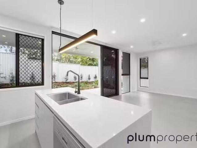 Cheap 3 BR 5/21 Jenkinson Street, Indooroopilly, QLD 4068