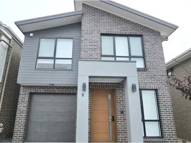 Charming 3 BR 5 Eunice Glade, Riverstone Townhouse for rent L.