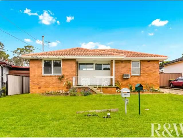 Cozy 3 BR 63 Hatherton Road, TREGEAR House for rent Listed by.