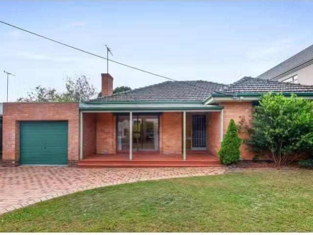 New 3 BR 63 Monash Avenue, Balwyn House for rent Listed by Iv.