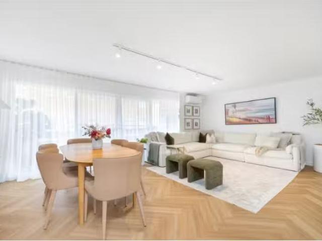 Rental! 3 BR 6/49 Bennett Street, Bondi Apartment for rent Li.