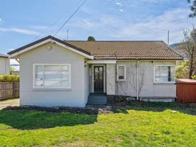 Cheap 3 BR 67 Renfrew Circle, GOODWOOD, TAS 7010 House for R.