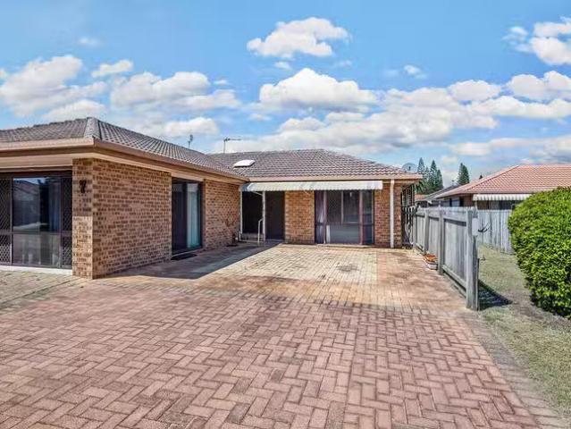 For Rent! 3 BR 7/10 Melody Court, Warana, QLD 4575