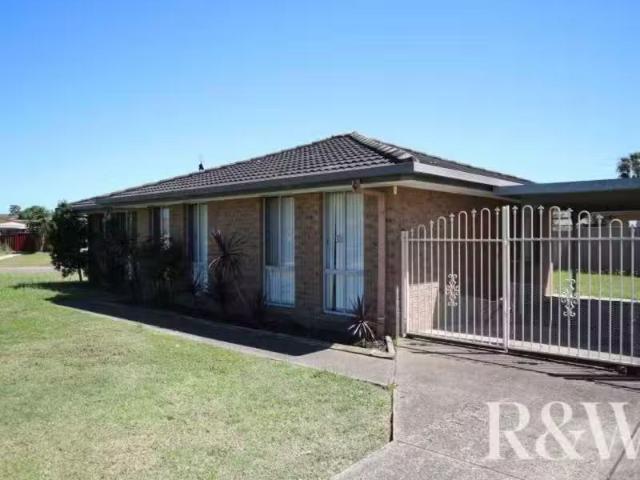 New 3 BR 71 Weaver Street, Erskine Park House for rent Listed.