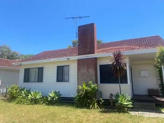 Cozy 3 BR 73 Hester Street, GEOGRAPHE, WA 6280 House for Rent