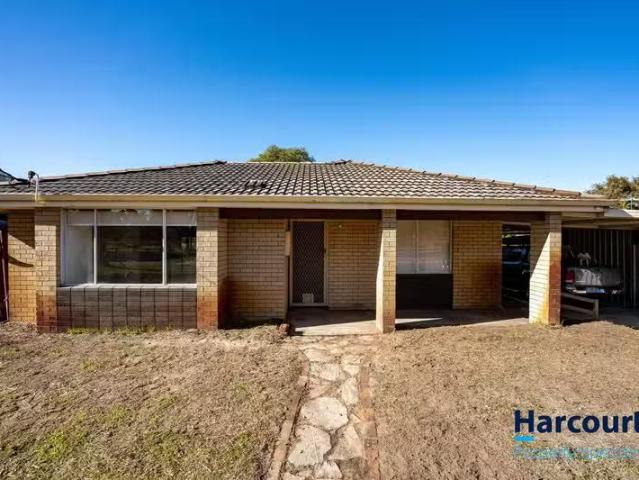 Nice 3 BR 78 Third Avenue, KELMSCOTT, WA 6111 House for Rent