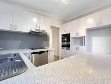 Deal! 3 BR 79 Freda Gibson Circuit, Theodore, ACT 2905
