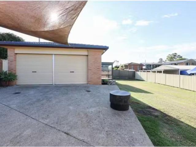 Unique 3 BR 82 Toormina Road, TOORMINA House for rent Listed.