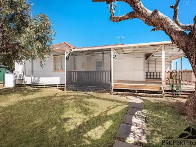 New 3 BR 8 Whitfield Street, Beachlands, WA 6530