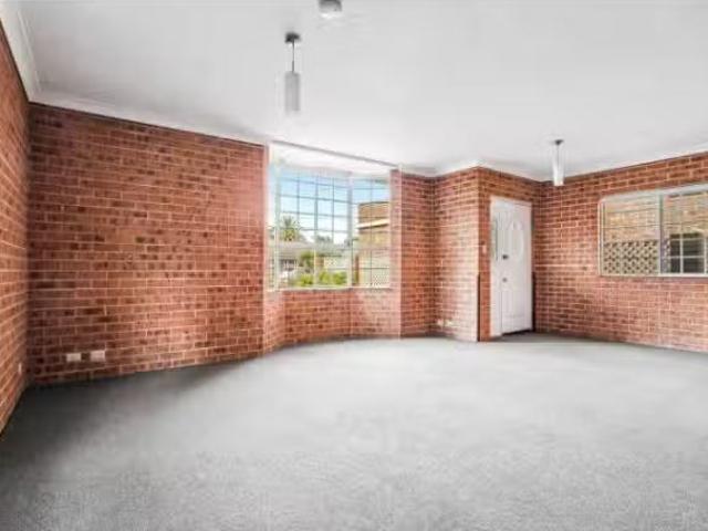 Cheap 3 BR 8 Mcgowen Avenue, Malabar House for rent Listed by.