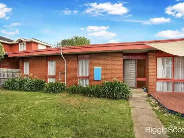 Cheap 3 BR 90A View Mount Road, Wheelers Hill, VIC 3150