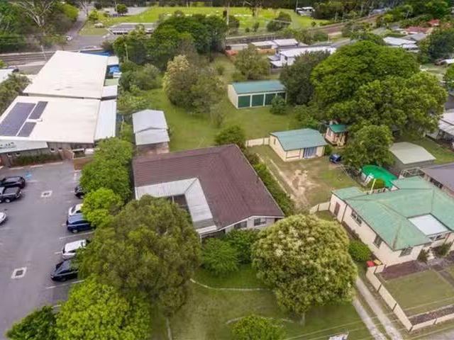 Rental! 3 BR 92 Lister Street, Sunnybank, QLD 4109