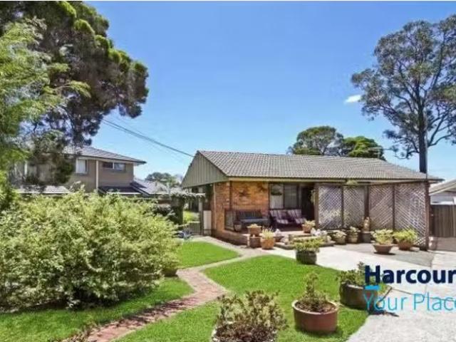 Charming 3 BR 9 Waitaki Steet, LETHBRIDGE PARK House for rent.