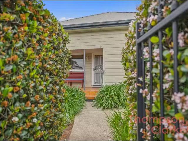 For Rent! 3 BR 9 West Avenue, CESSNOCK House for rent Listed.