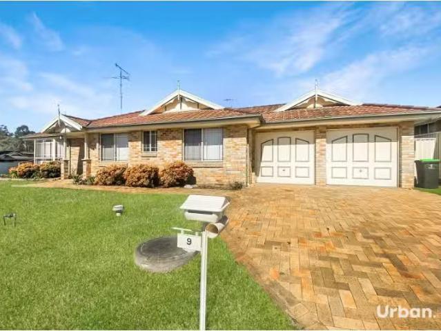 Just in! 3 BR 9 Cormorant Crescent, Glenmore Park House for re.