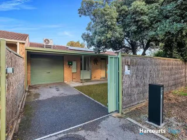 Charming 3 BR 9 Kestrel Grove, SEMAPHORE PARK, SA 5019 House.