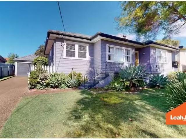 Deal! 3 BR 9 Mawson Avenue, East Maitland House for rent List.