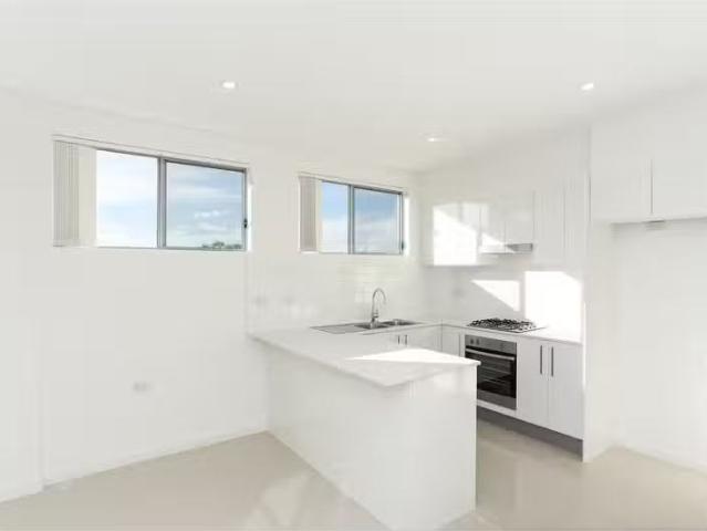 New 3 BR A201/1 3 Anderson St, Westmead Apartment for rent Li.