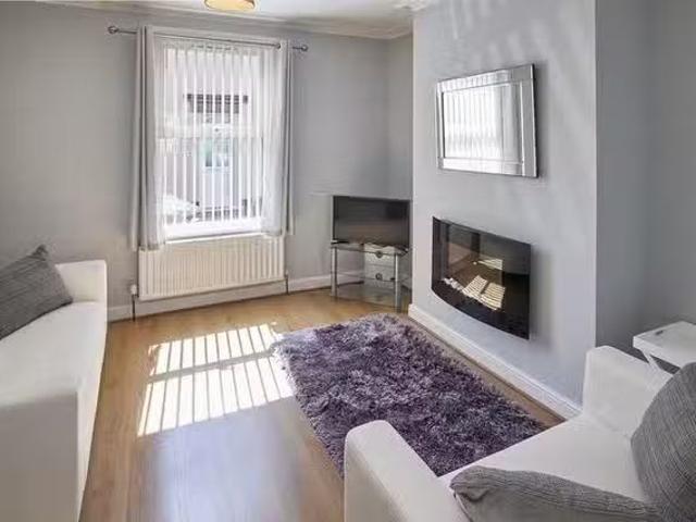 Nice 3 BR Oswy Street