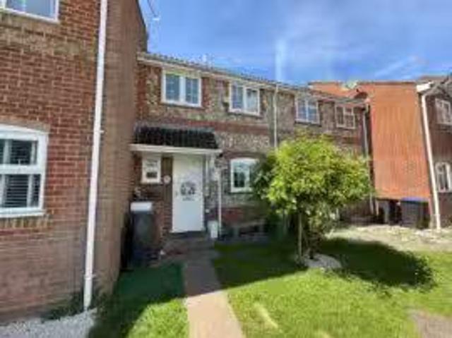 Just in! 3 BR Property & Houses to Rent: Hawkesworth Drive, Ba.