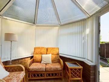 For Rent! 3 BR Queen Elizabeth Way
