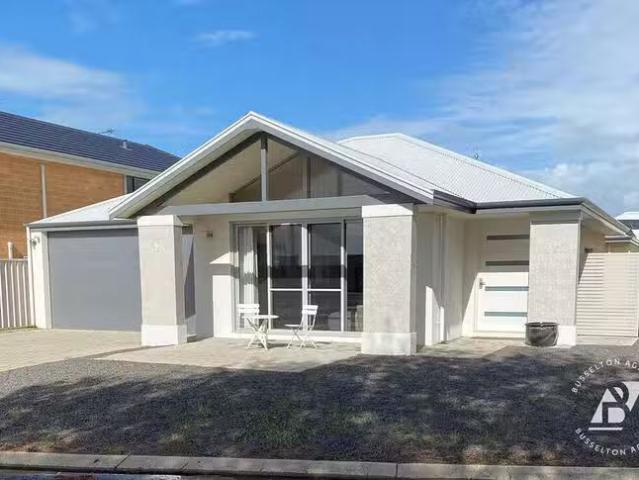 Deal! 3 Bream Quadrant, Geographe, WA 6280