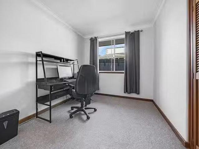 Just in! 3 Darwinia Place, Greenwood, WA 6024