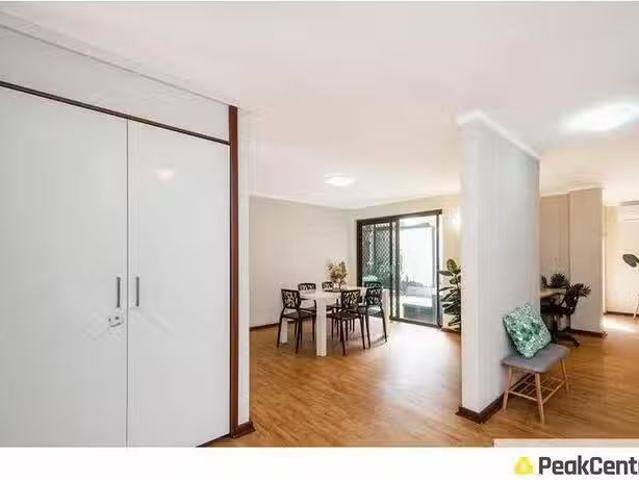 Charming 3 Hogarth Way, Bateman, WA 6150