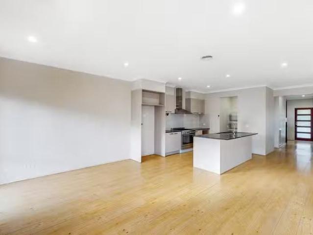 Cozy 3 Orloff Street, Bentleigh East VIC 3165