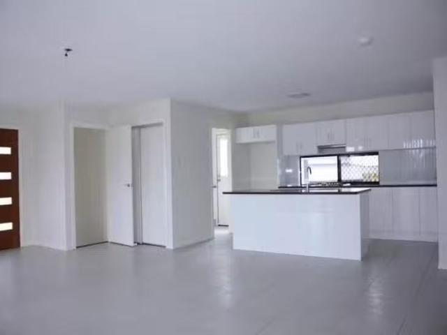 Just in! 3 Mac Close, Oxenford, QLD 4210