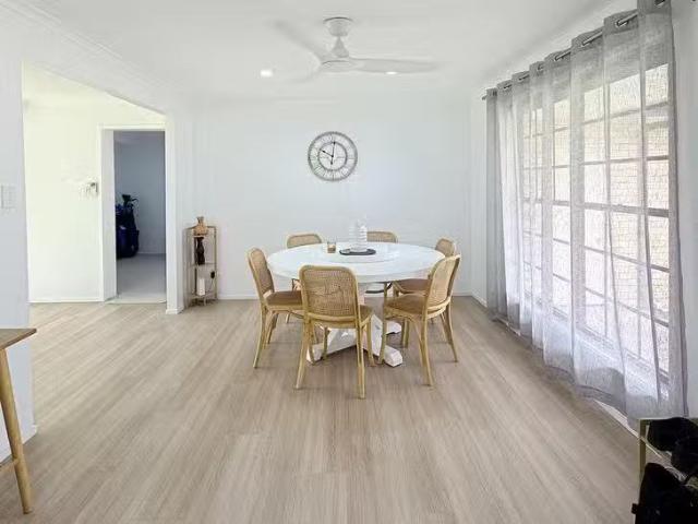 Charming 3 Rotorua Place, Clear Island Waters, QLD 4226