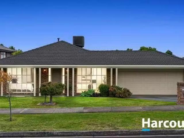 Cozy 3 Towt Court, ROWVILLE, VIC 3178 House for Rent