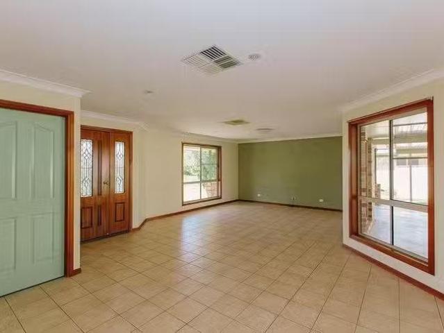 Cozy 3 Turner Street, Goondiwindi, QLD 4390
