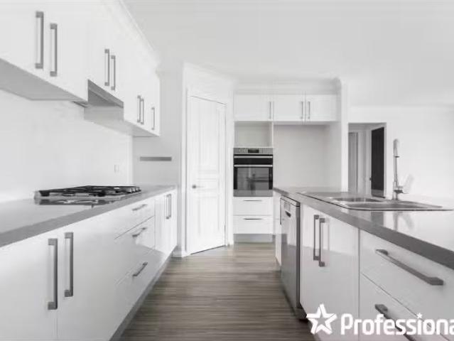 Nice 3 Victoria Street, Eglinton House for rent Listed by Pro.