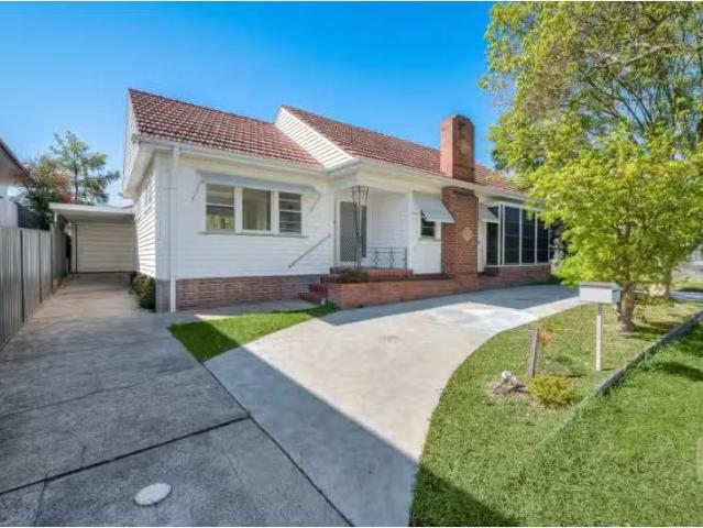 Cheap 3 Victory Parade, Wallsend House for rent Listed by Emm.