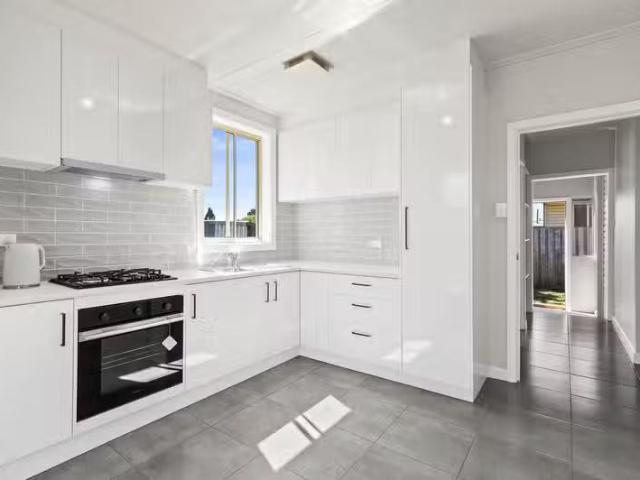 For Rent! 3 Zinnia Street, Norlane, VIC 3214 House for Rent