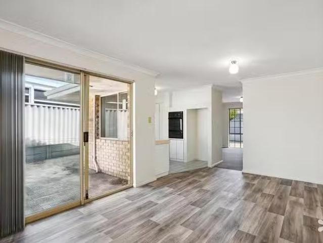 For Rent! 3B Sedgman Mews, Murdoch, WA 6150