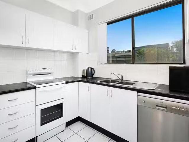 Just in! 4/41 Campbell Street, Wollongong, NSW 2500