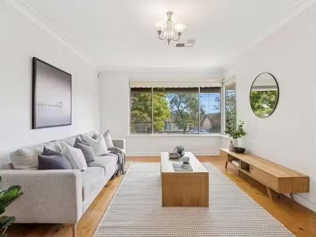 Cozy 44 Cornell Avenue, Valley View, SA 5093