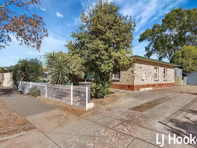 Just in! 44 Knowles Road, Elizabeth Vale, SA 5112