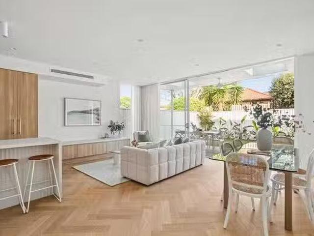 Cozy 44 Westcott Street, Eastlakes, NSW 2018