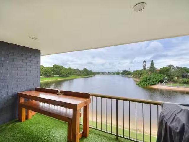 Nice 4/53 Karbunya Street, Mermaid Waters, QLD 4218