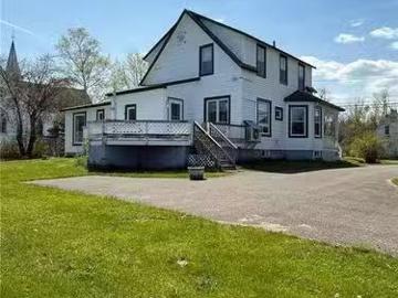 Unique 4530 Rte 11 Hwy, Tabusintac, NB, E9H 1J4 house for sa.