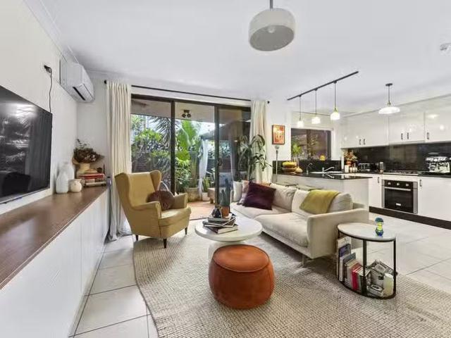Unique 45/49 Henderson Road, Eveleigh, NSW 2015