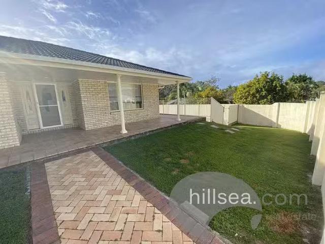 Unique 45 Inverness Way, Parkwood, QLD 4214