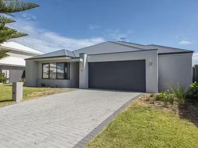Deal! 45 Turtles Bend, Secret Harbour, WA 6173