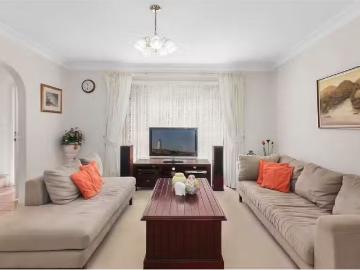 Just in! 45A Bella Vista Drive, Bella Vista Townhouse for rent.