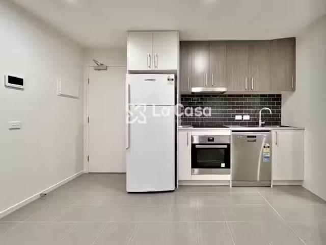 Just in! 46/2 Hinder Street, Gungahlin Apartment for rent Lis.