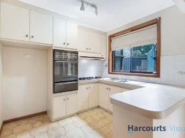 Nice 4/6 8 Kindale Court, AVONDALE HEIGHTS, VIC 3034 Townhou.